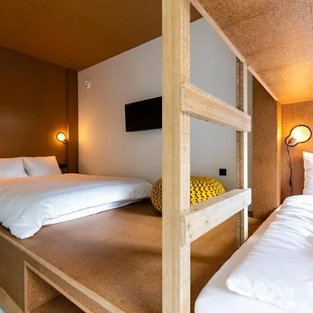 The Bellhop מלון