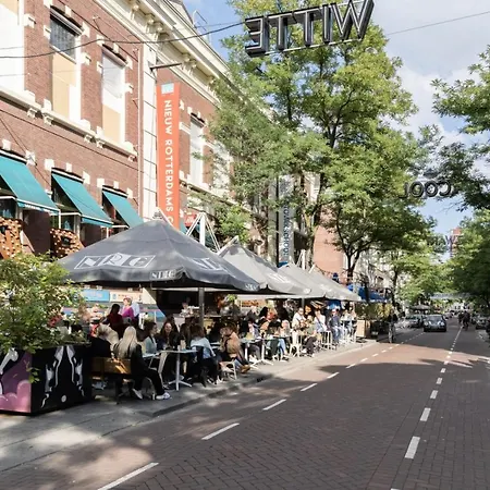 The Bellhop מלון 3*