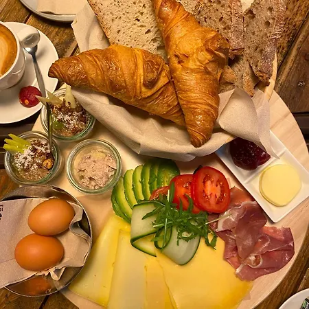 מלון The Bellhop 3*