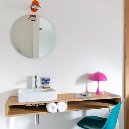 The Bellhop מלון