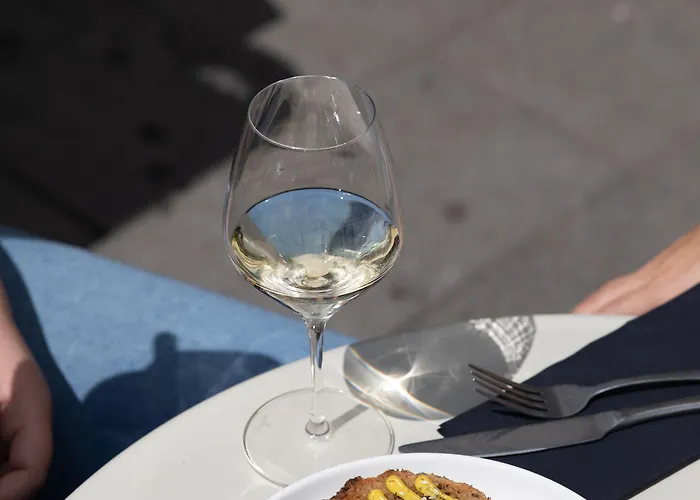 The Bellhop Hotel 3*