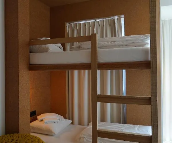 Hotel The Bellhop Roterdão